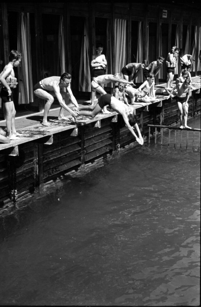 Seebad Nationalquai, Schwimmunterricht