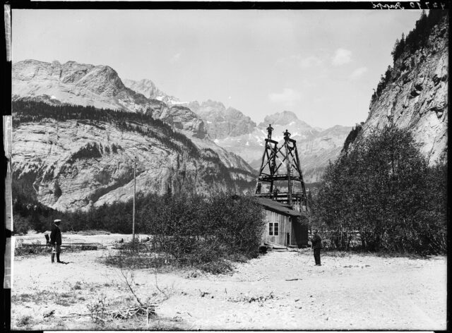Kandersteg; Gasterntal; Waldhaus; Gällihorn; Lohner; Bunderspitz -- Bauarbeit