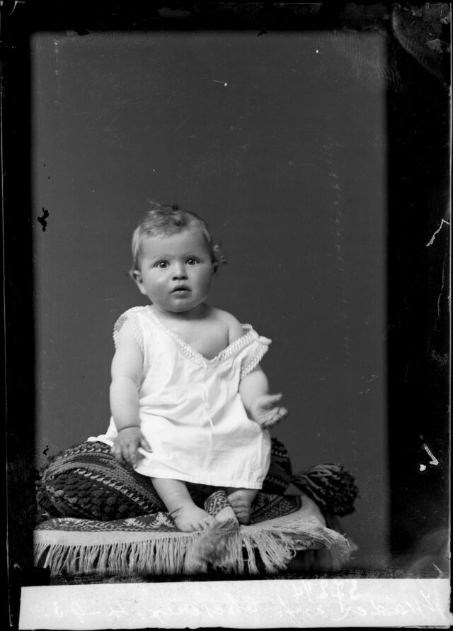 Portrait d'un bébé Mäder, Chéserex
