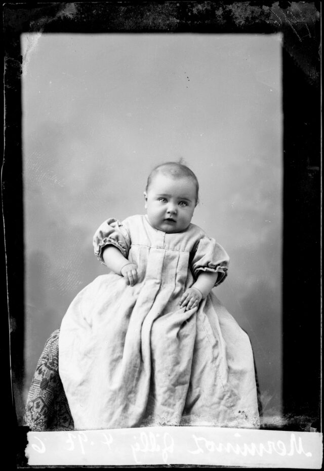 Portrait d'un bébé Merminoz, Gilly