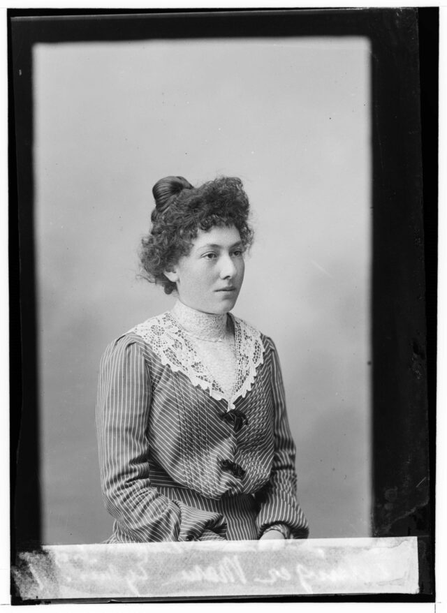 Portrait de Marie Edinger, Eysins