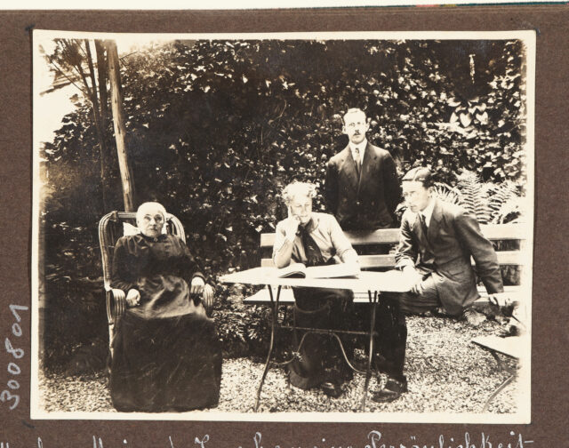 v.l.n.r. Mutter von Margrit Abegg-Eberle, Margrit Abegg-Eberle, Meinrad und Joseph Inglin
